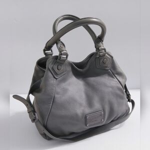 Marc By Marc Jacobs Women's Gray Leather Shoulder Bag. 15×11×4. Pre-owned.